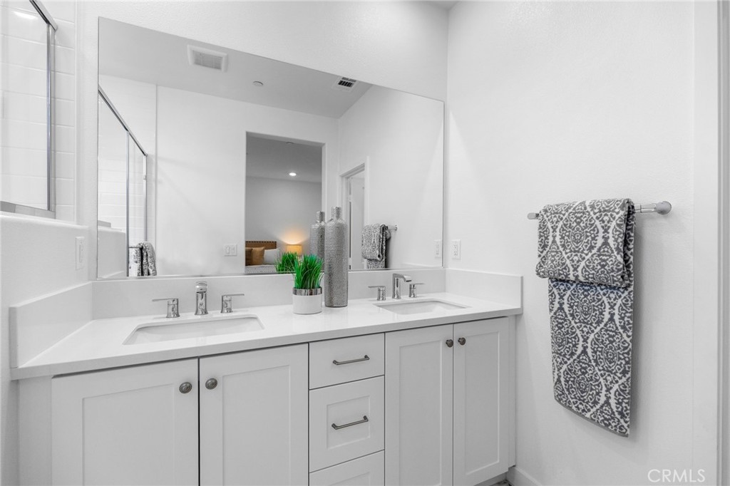 Emerald Pointe - Residential