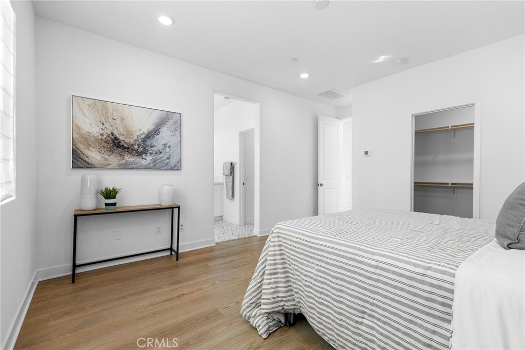Emerald Pointe - Residential