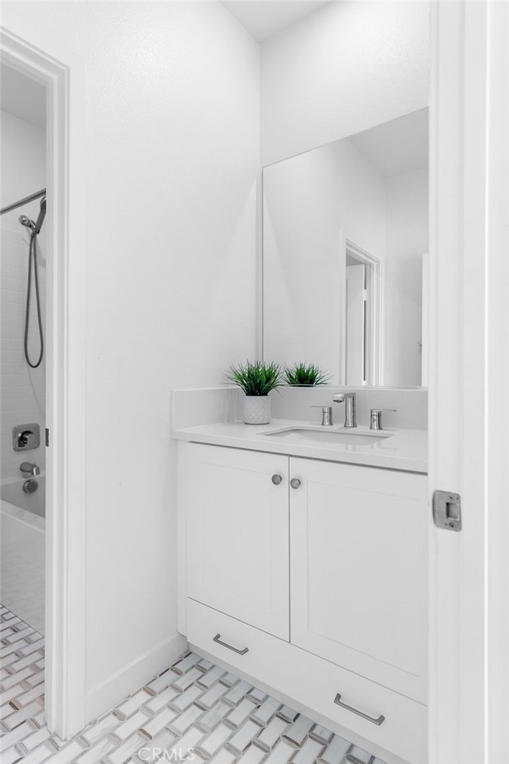 Emerald Pointe - Residential