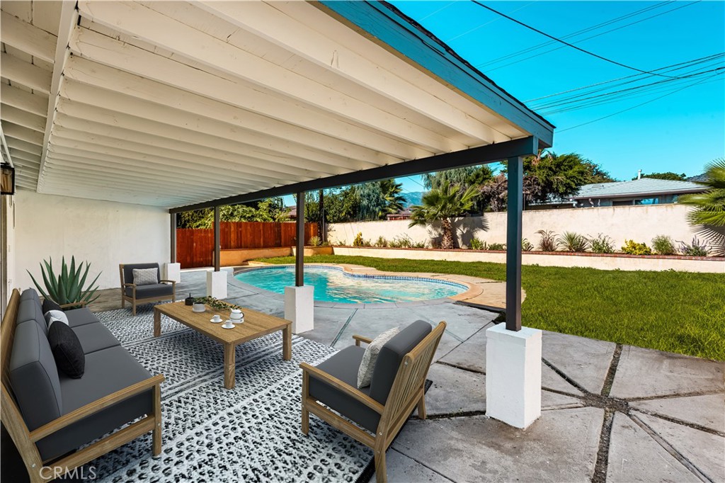 18621 E Petunia Street