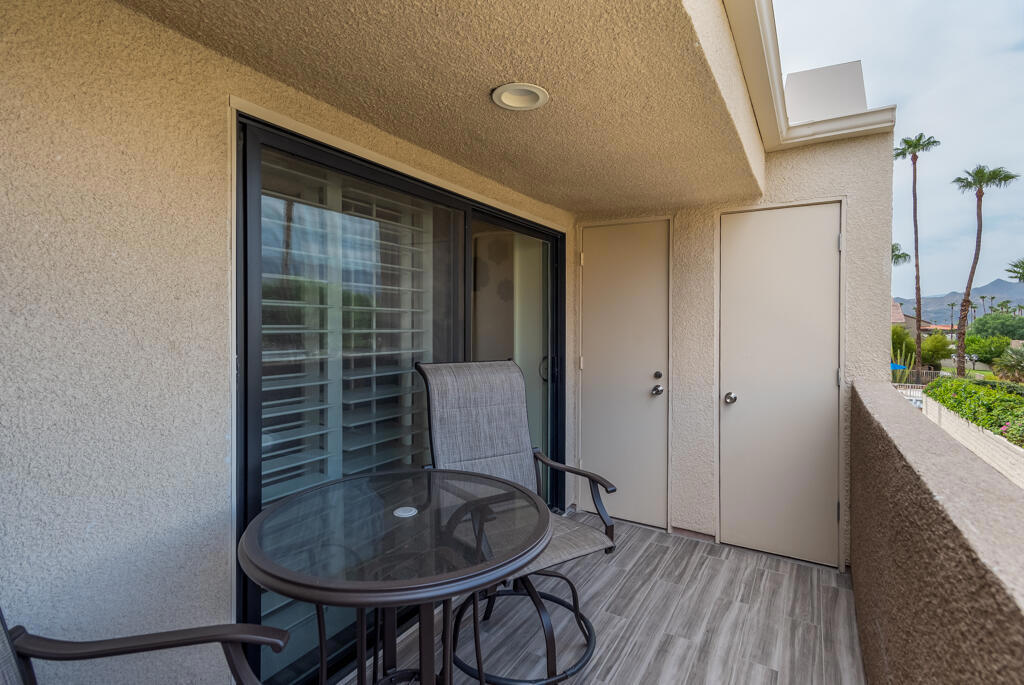 Plaza Villas - Residential