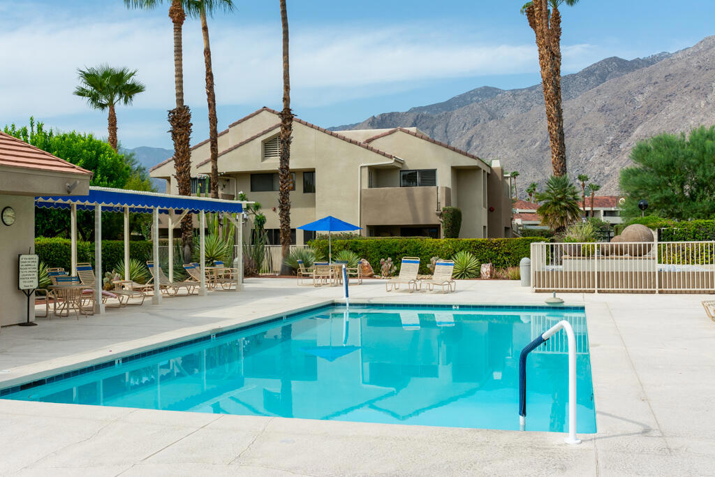 Plaza Villas - Residential