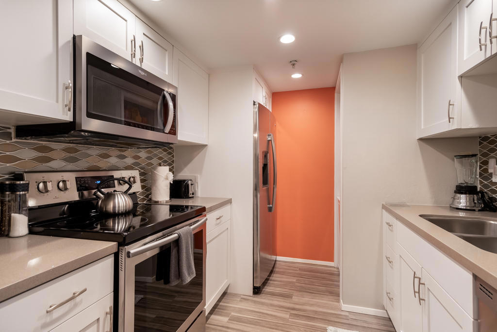 Plaza Villas - Residential