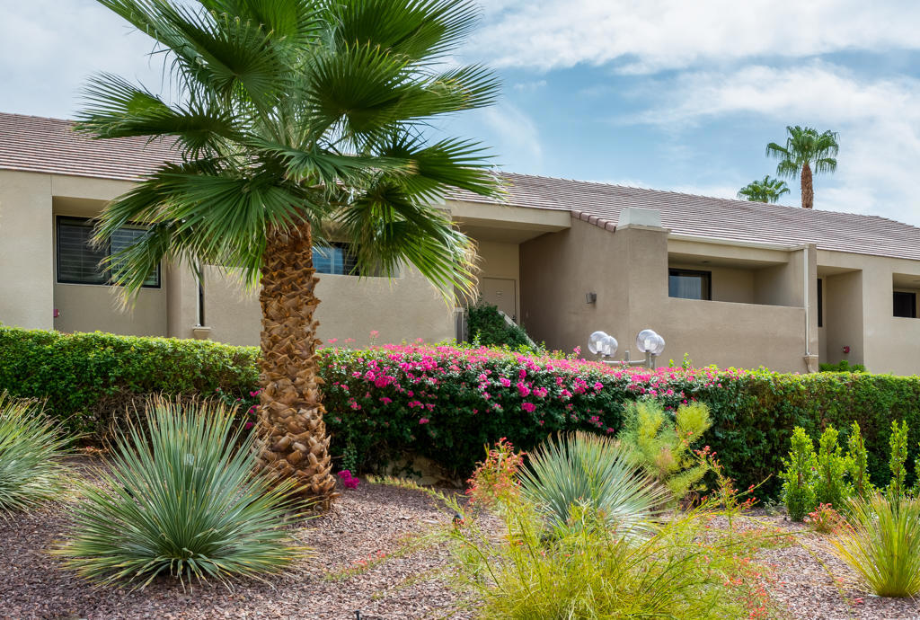 Plaza Villas - Residential