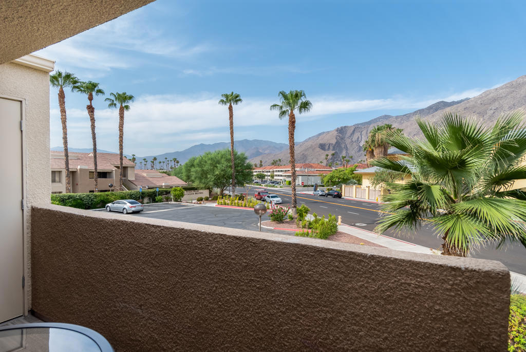 Plaza Villas - Residential