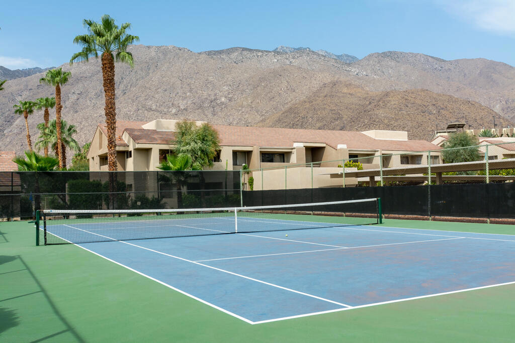 Plaza Villas - Residential