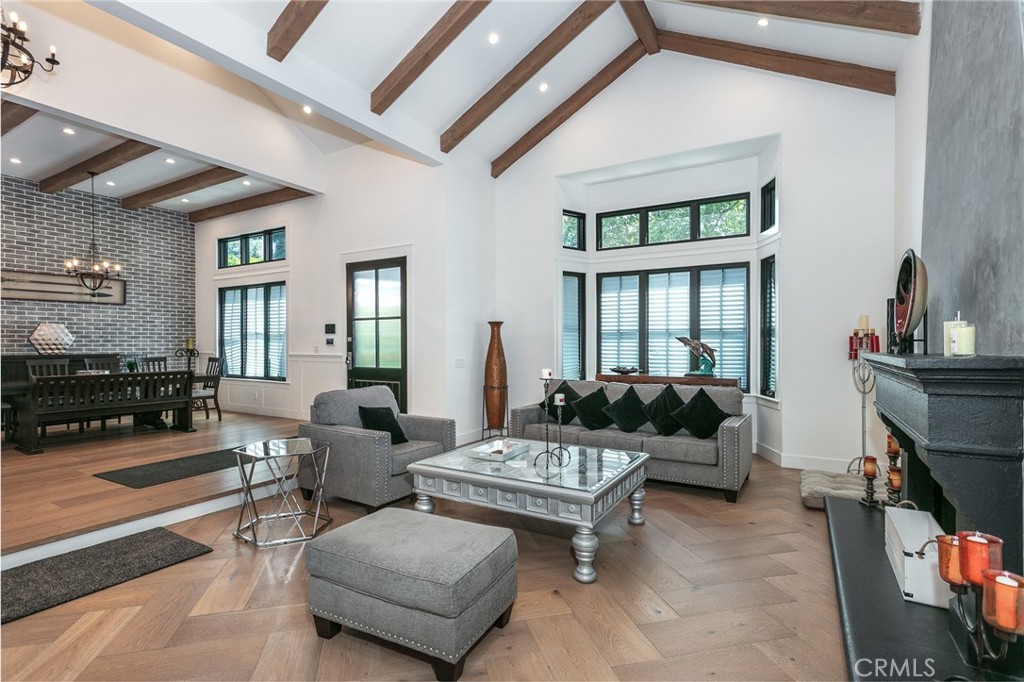5225 Topeka Drive