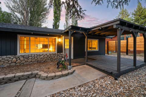 Photo of 1017 E Country Club Boulevard, Big Bear, CA 92314 (MLS # 219150789PS)