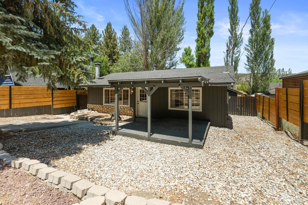 1017 E Country Club Boulevard