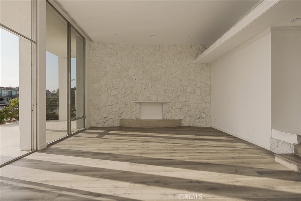 Gilbert Island (HGIL) - Residential Lease