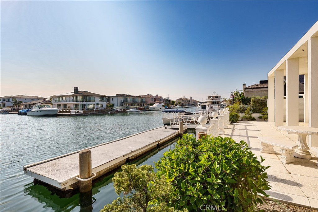 Gilbert Island (HGIL) - Residential Lease