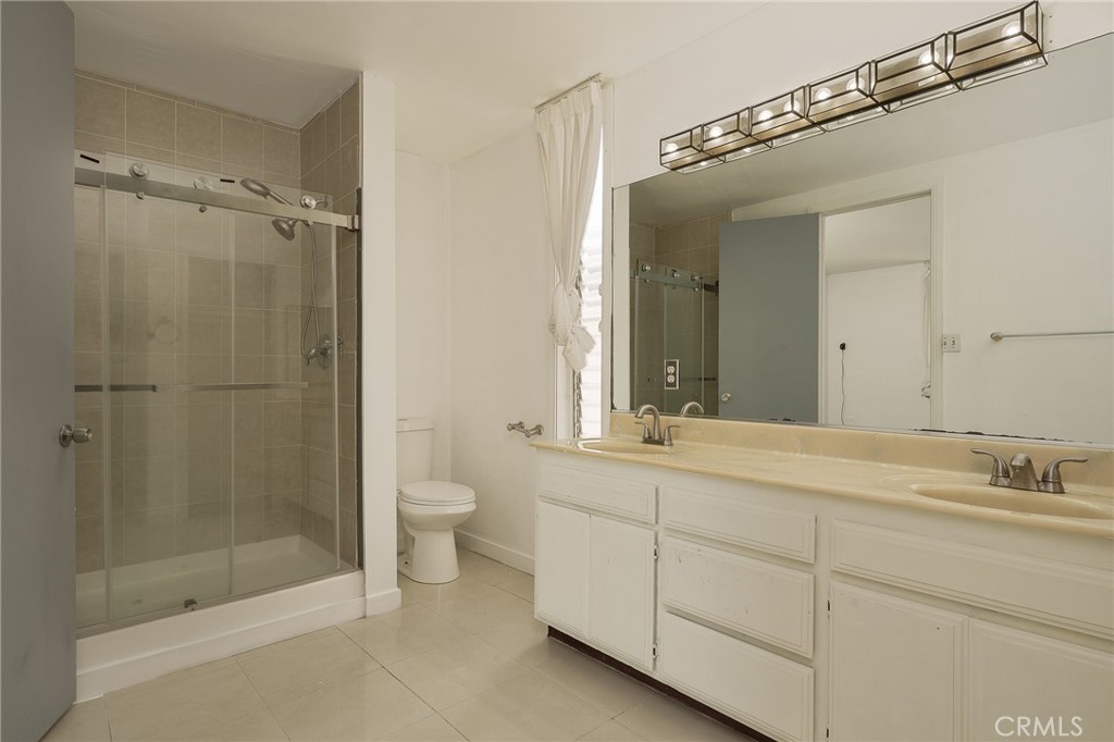 Gilbert Island (HGIL) - Residential Lease