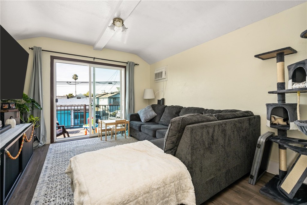 Eastside (ES) - Residential Income