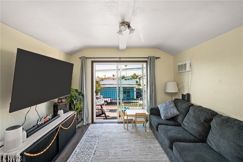 Eastside (ES) - Residential Income