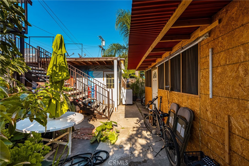 Eastside (ES) - Residential Income