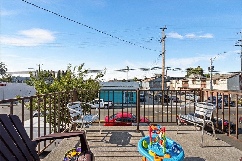 Eastside (ES) - Residential Income