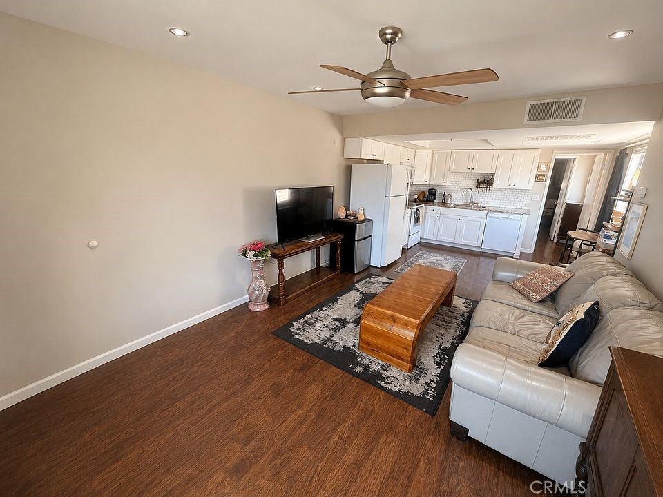 64281 Spyglass 30