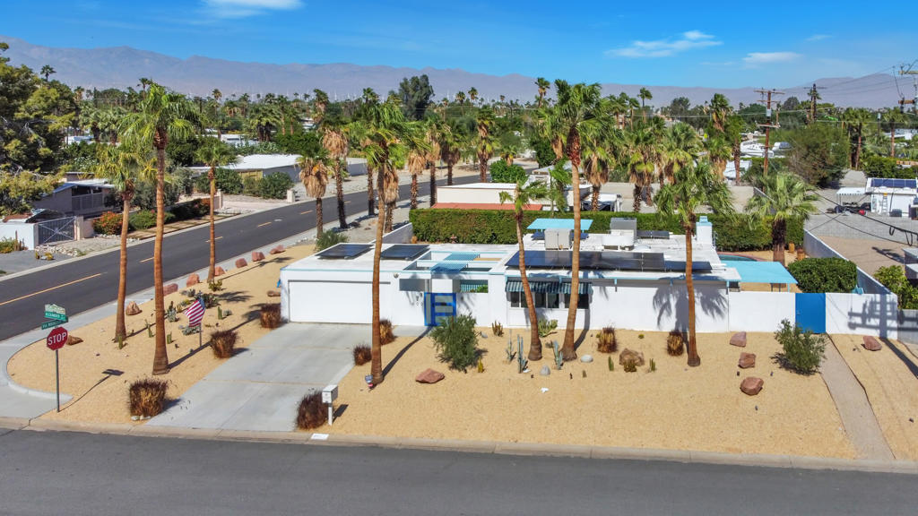 Racquet Club East - Residential