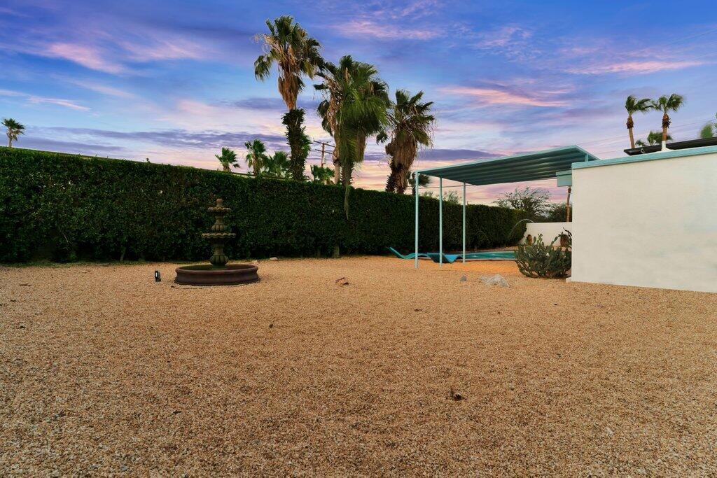 Racquet Club East - Residential