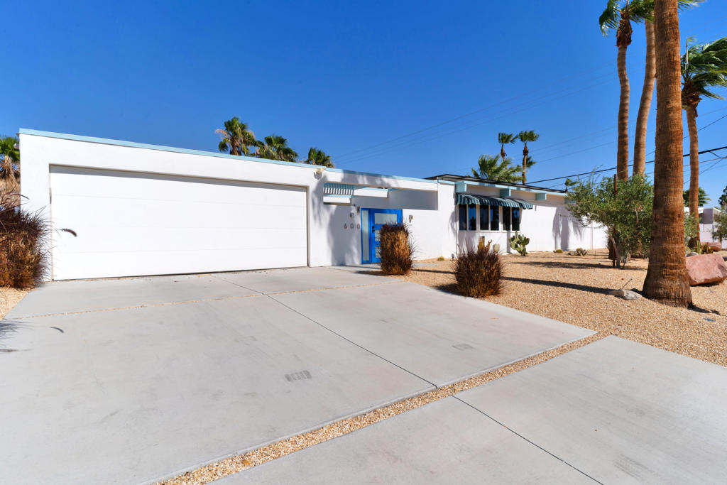 Racquet Club East - Residential