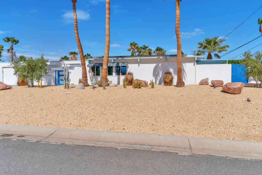 Racquet Club East - Residential