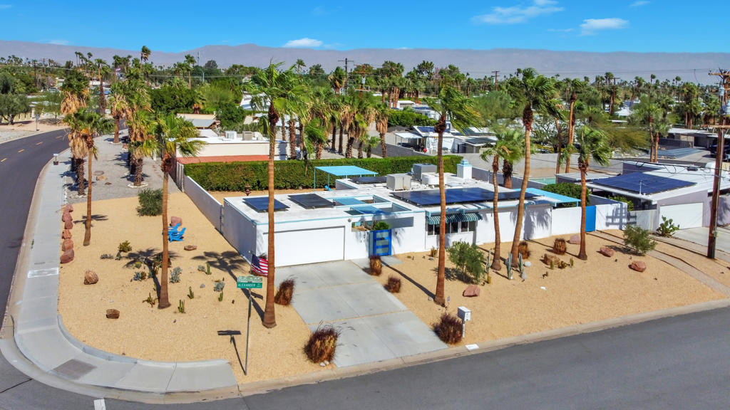 Racquet Club East - Residential
