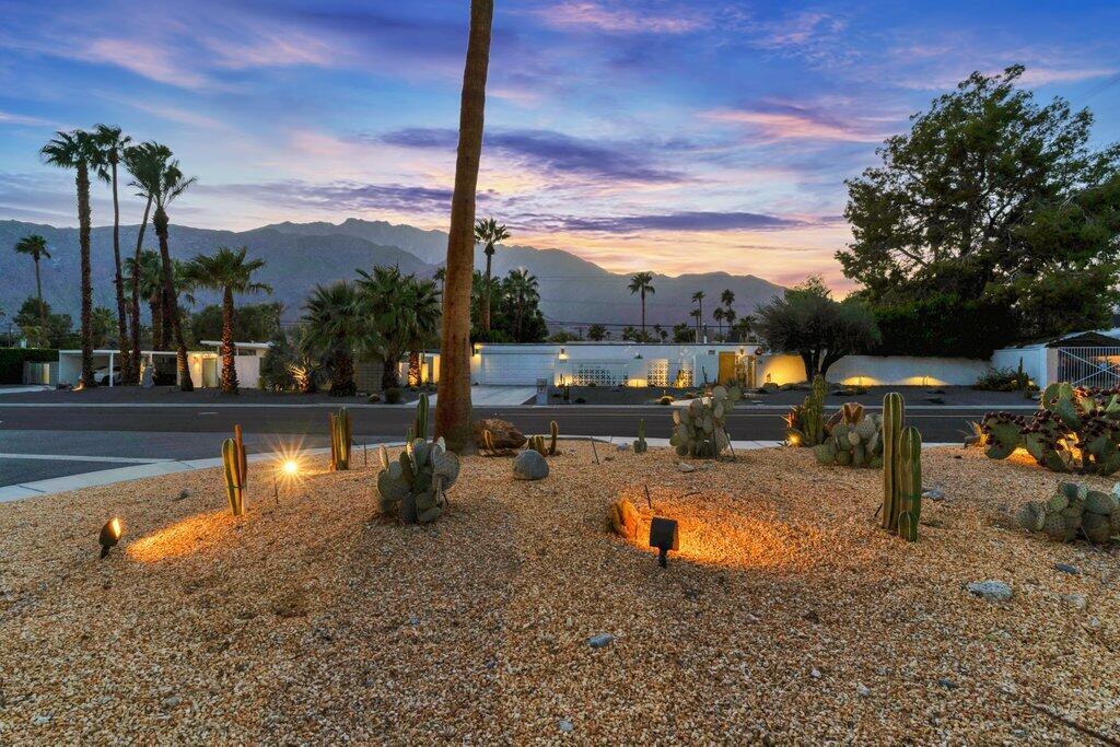 Racquet Club East - Residential