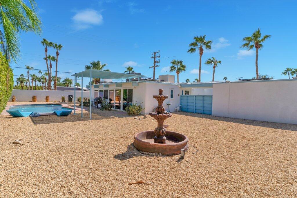 Racquet Club East - Residential