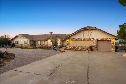 Photo of 2651 W Avenue N12, Palmdale, CA 93551 (MLS # SR26085736)