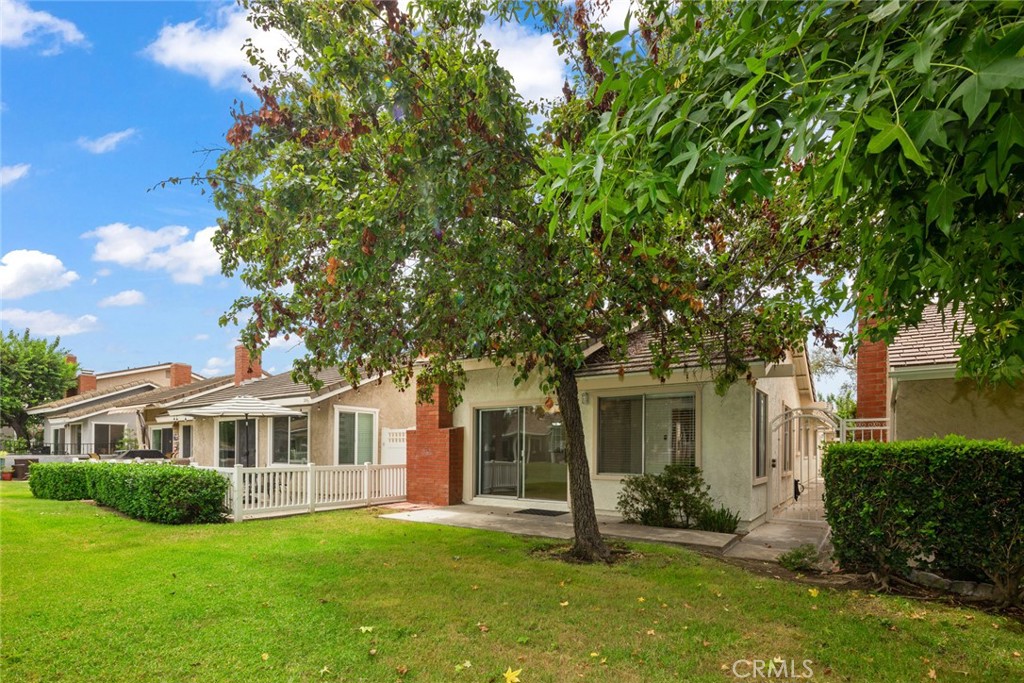 Lake Forest Keys (LK) - Residential Lease