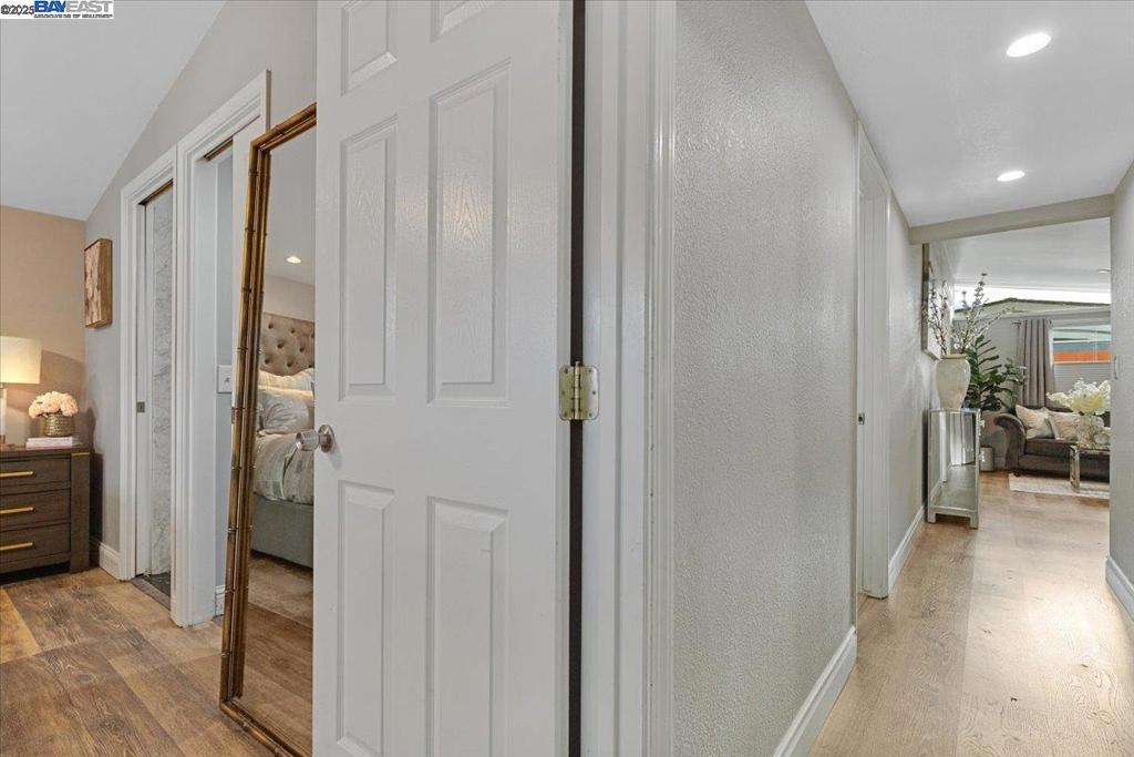 SOUTH GATE - Residential
