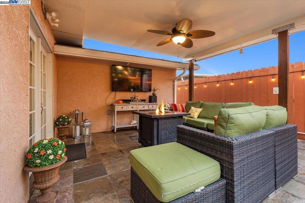 SOUTH GATE - Residential