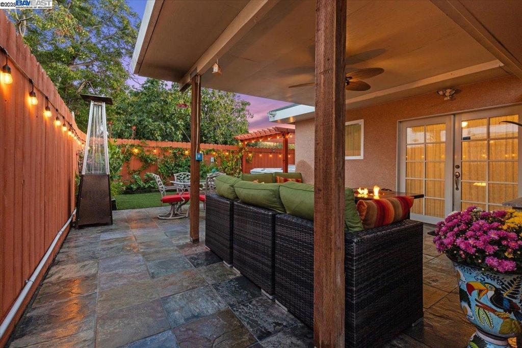 SOUTH GATE - Residential