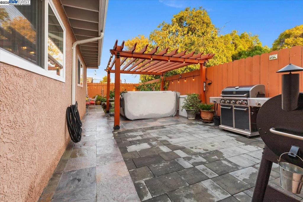 SOUTH GATE - Residential