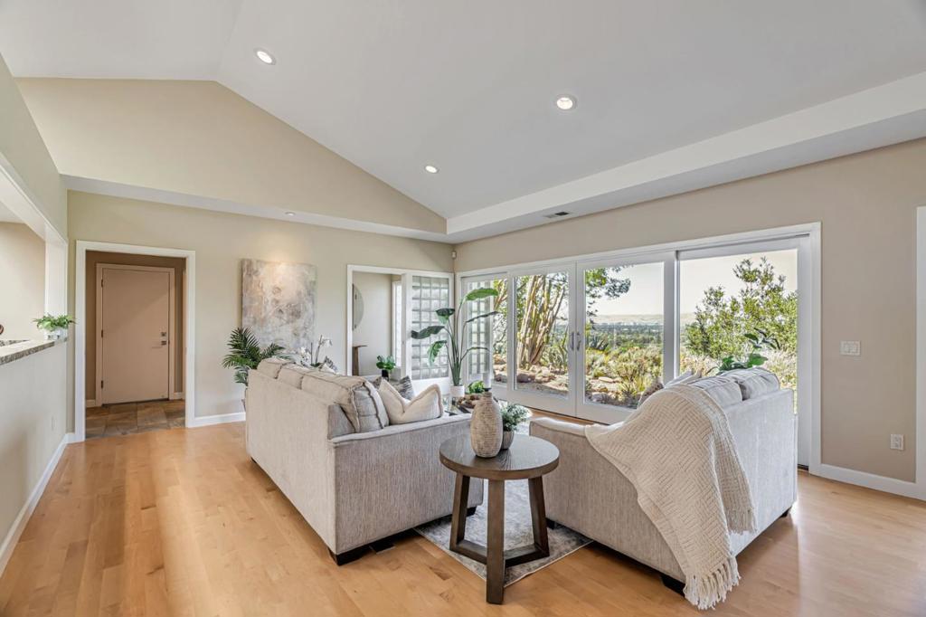 15010 Larga Vista Drive