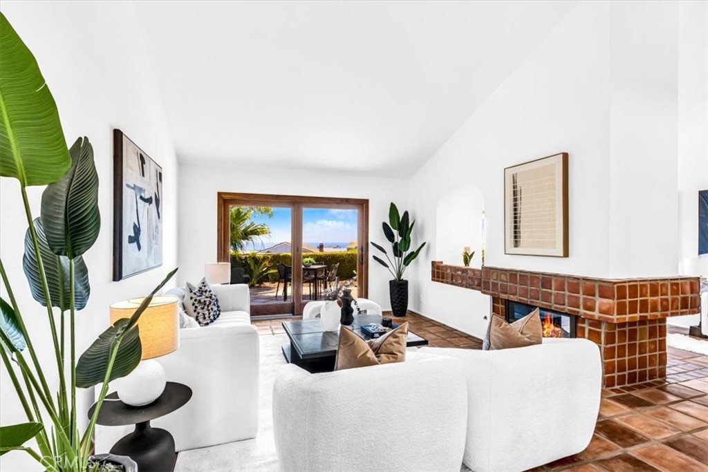 24155 Vista D Onde
