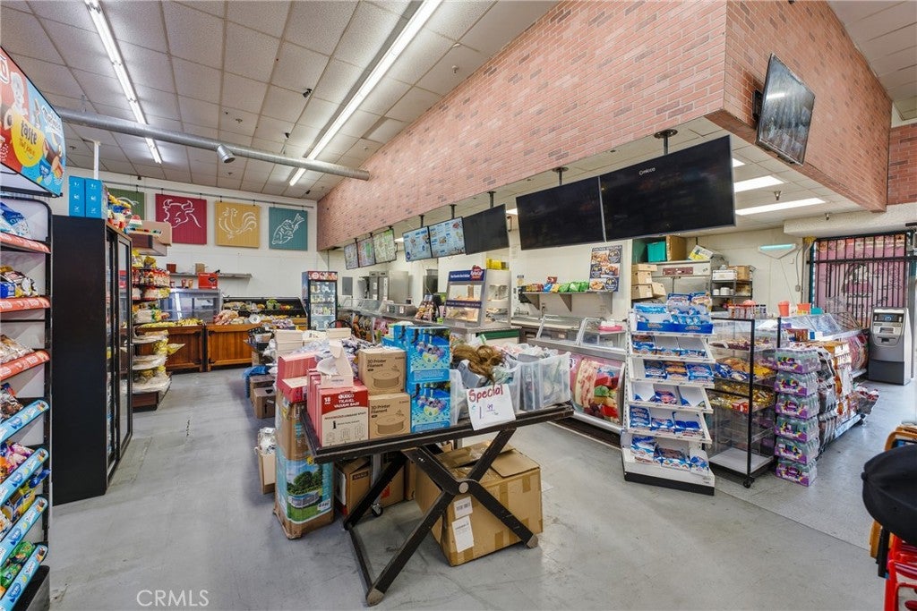 5125 JURUPA AVE A2
