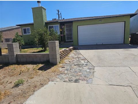 Photo of 950 Lance Dr, Barstow, CA 92311 (MLS # CV25256758)