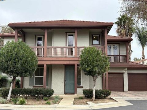 Photo of 192 S Tranquilidad St St, Mountain House, CA 95391 (MLS # 41118710)