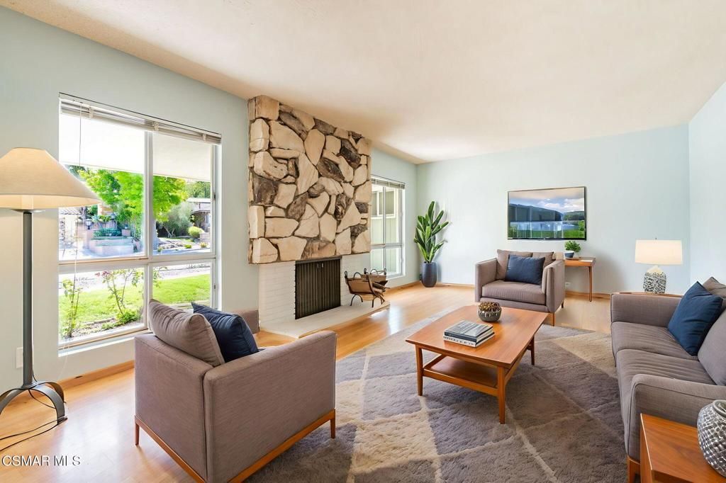 Photo of 2085 Rayshire Street, Thousand Oaks, CA 91362 (MLS # 225004961)