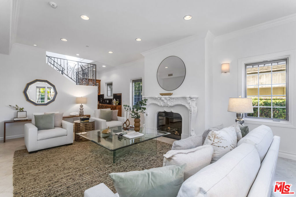 Properties 4 357 S Almont Drive