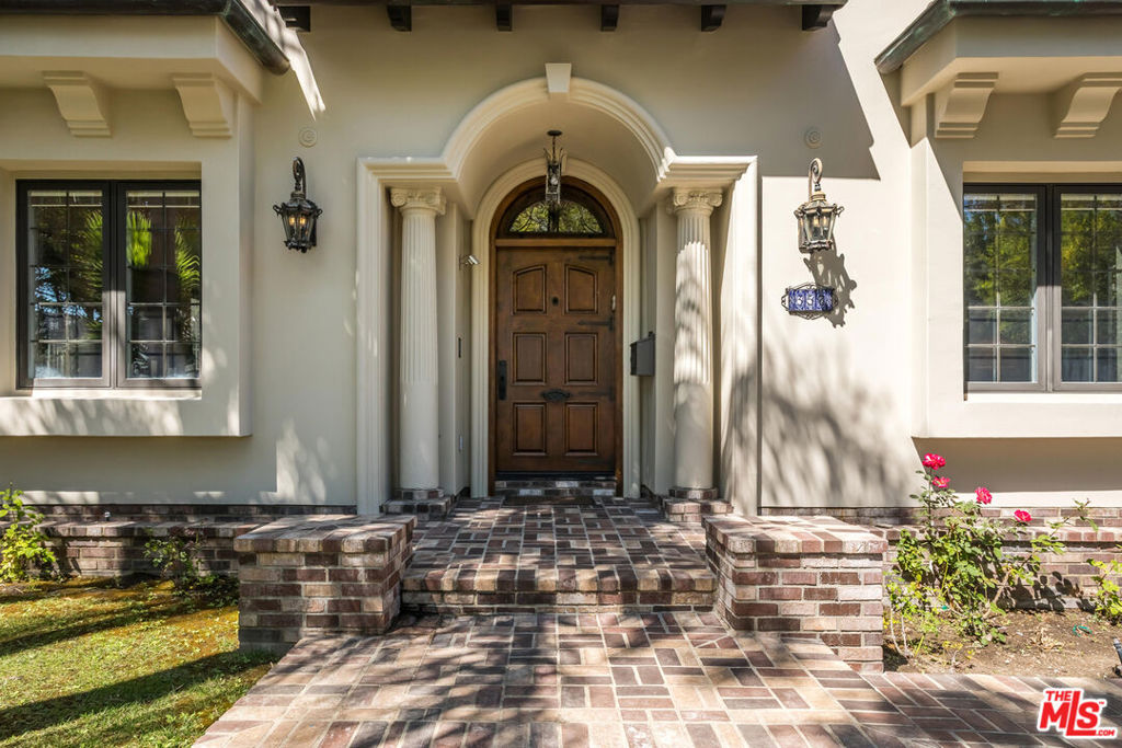 Properties 1 357 S Almont Drive