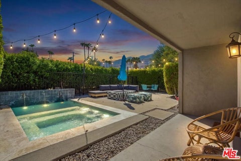 Photo of 1328 E Camino Primrose, Palm Springs, CA 92264 (MLS # 26993395)