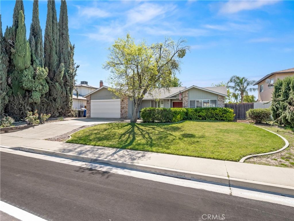 Photo of 873 Cedar Ln, Lemoore, CA 93245 (MLS # FR26055554)