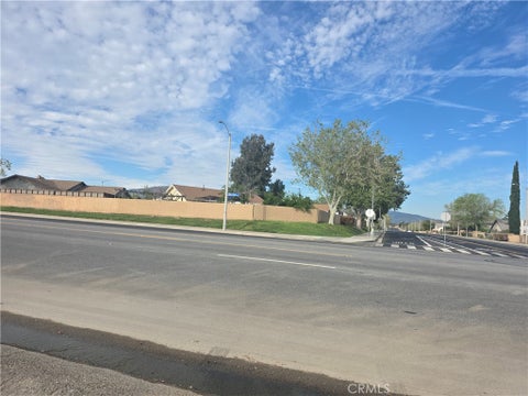 Photo of 28 E Avenue R8, Palmdale, CA 93550 (MLS # SR26211691)