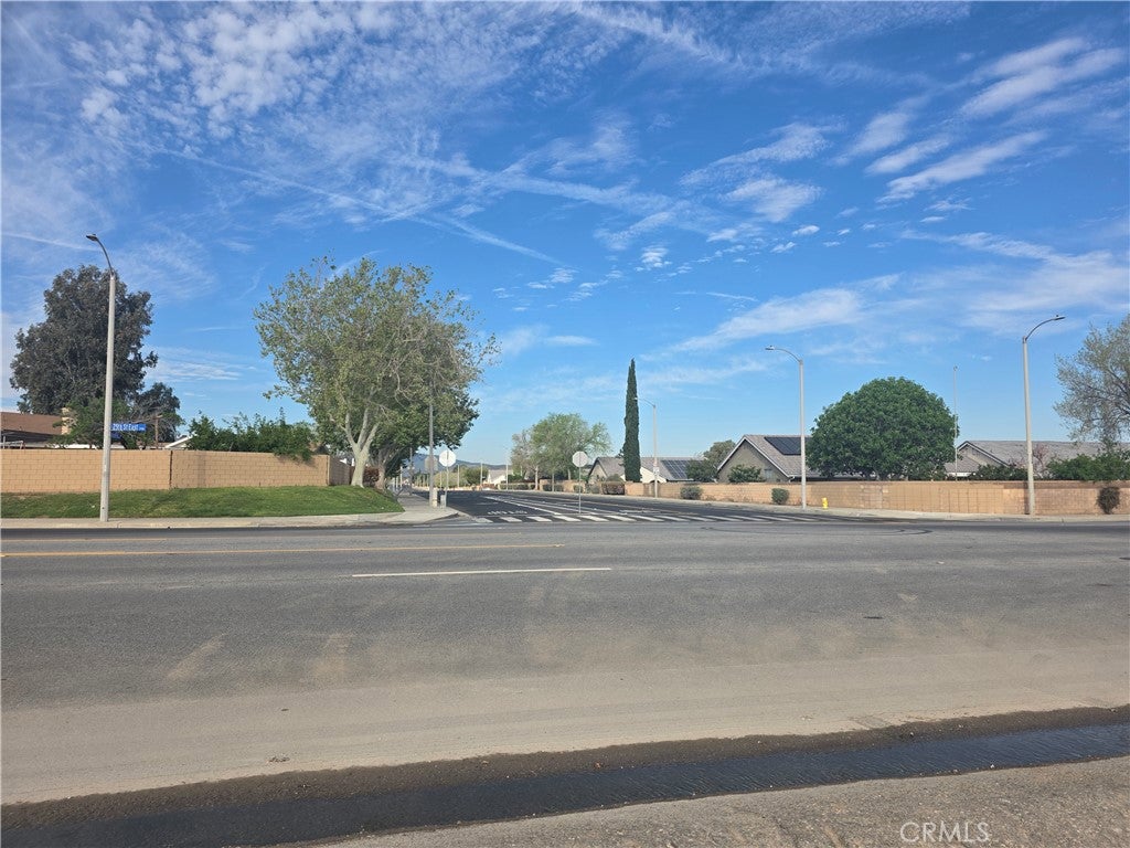 28 E Avenue R8