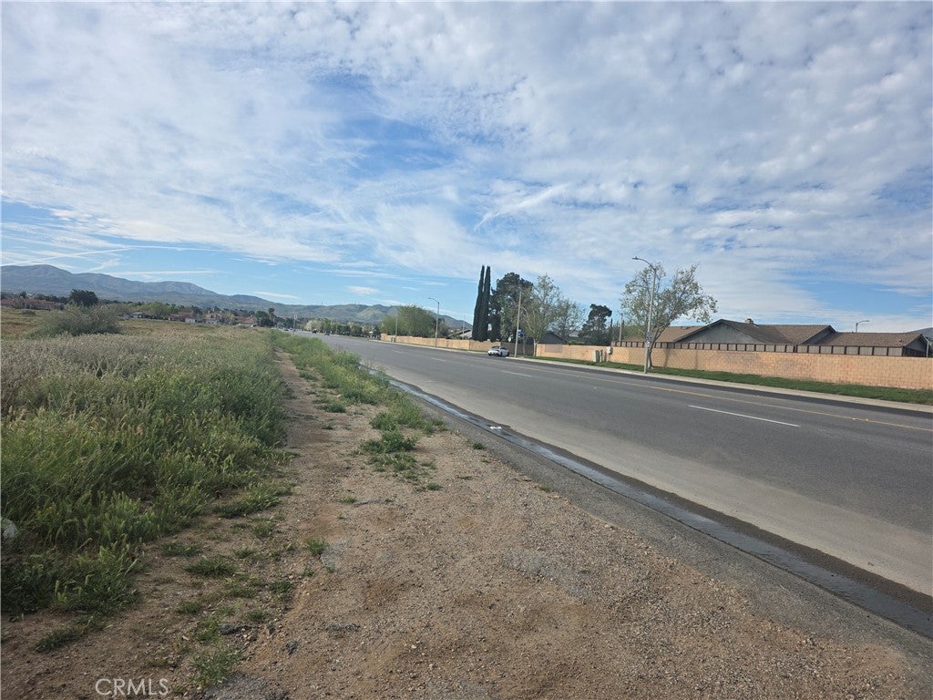 28 E Avenue R8