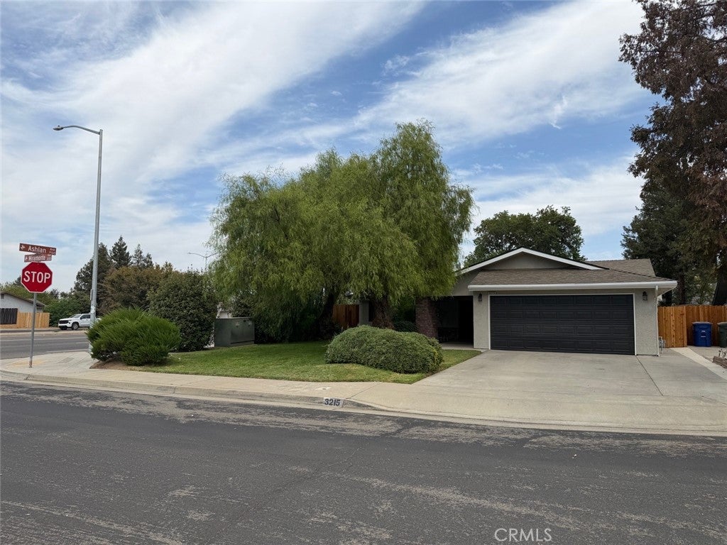 3215 Miramonte Avenue
