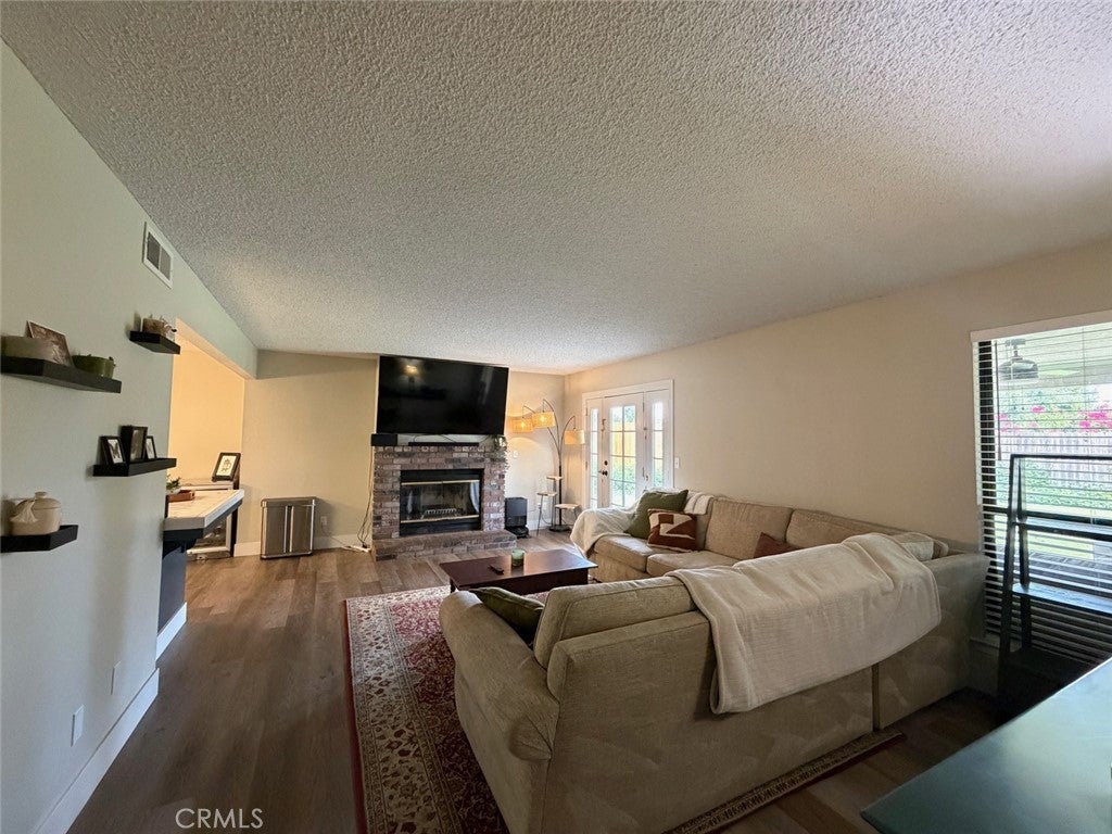 3215 Miramonte Avenue