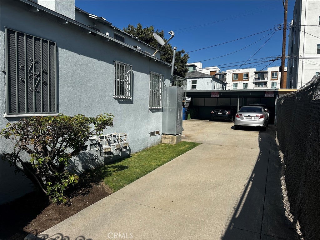 3526 Farmdale